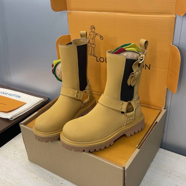 Factory direct price, no bag included. Louis Vuitton x Timberland collaboration