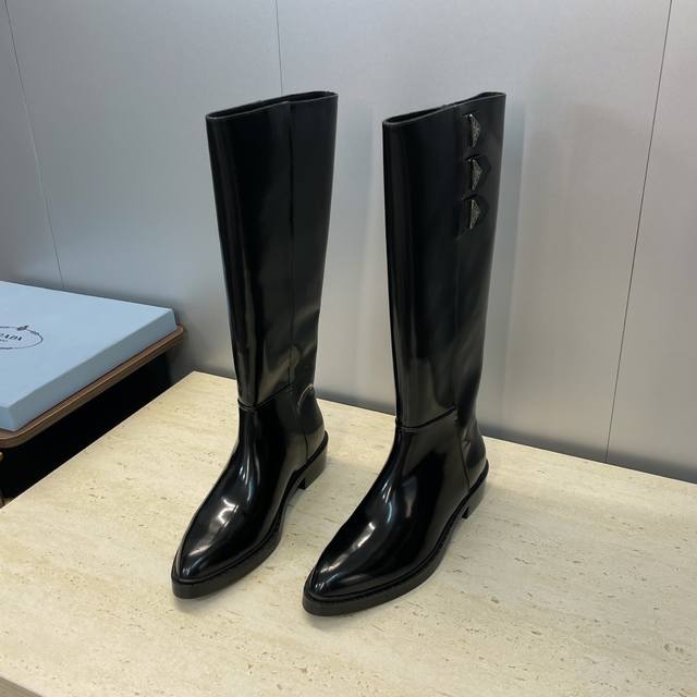 Factory Price Prada 2025 Autumn/Winter New Nomadic Style High-Top Knee-Length Mo