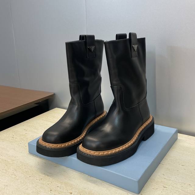 Factory Price Prada 2025 Autumn/Winter New Punk Style Low Heel Mid-Calf Motorcyc