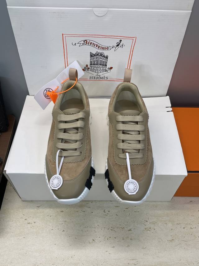 Factory direct price, comes with a full set of airplane boxes. Top-quality Dongg