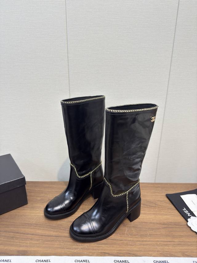 Chanel 25K Early Autumn/Winter Retro Chain Chelsea Boots (High-Quality Version) Chanel 25K Early Autumn/Winter Retro Chain Chelsea Boots (High-Quality Version)