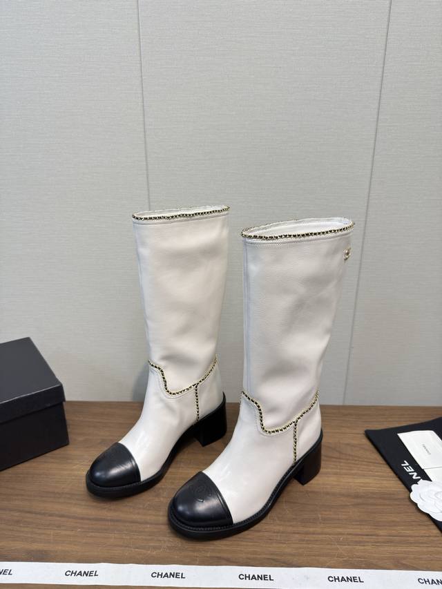 Chanel 25K Early Autumn/Winter Retro Chain Chelsea Boots (High-Quality Version) Chanel 25K Early Autumn/Winter Retro Chain Chelsea Boots (High-Quality Version)