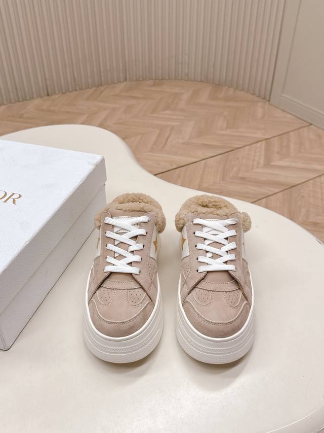 Selling Dior Fall/Winter New Style Furry Platform Sandals - Classic, High-End, E