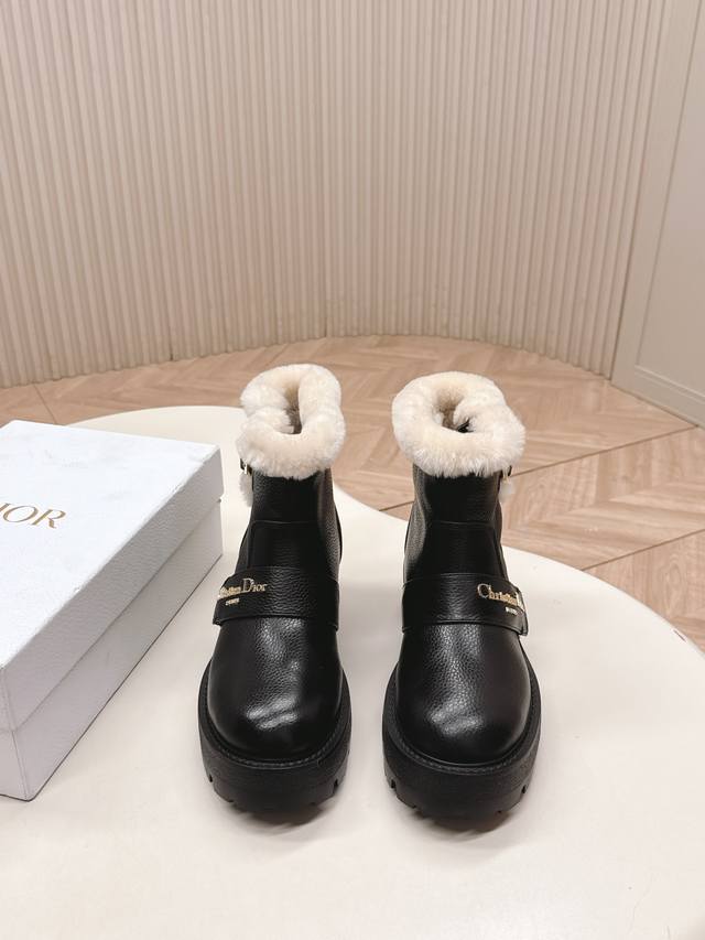 High-quality Dior slip-on fashion wool ankle boots, Dr. Martens boots, winter fa High-quality Dior slip-on fashion wool ankle boots, Dr. Martens boots, winter fa