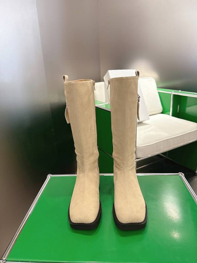 Top-tier version K049 Mm6 Early autumn new high boots, I absolutely love them! T