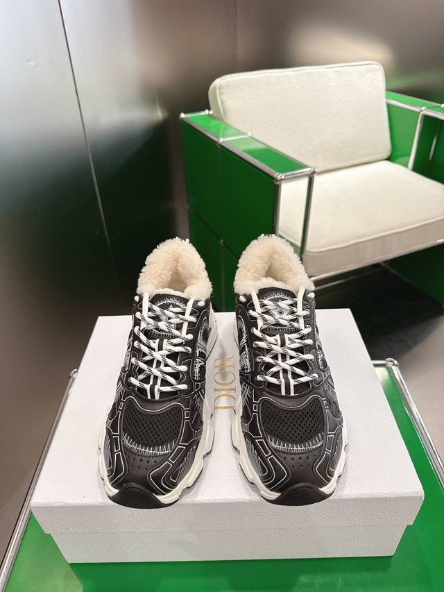 K020 Dior Dior Vibe Sneakers This Dior Vibe sneaker embodies the spirit of Dior K020 Dior Dior Vibe Sneakers This Dior Vibe sneaker embodies the spirit of Dior