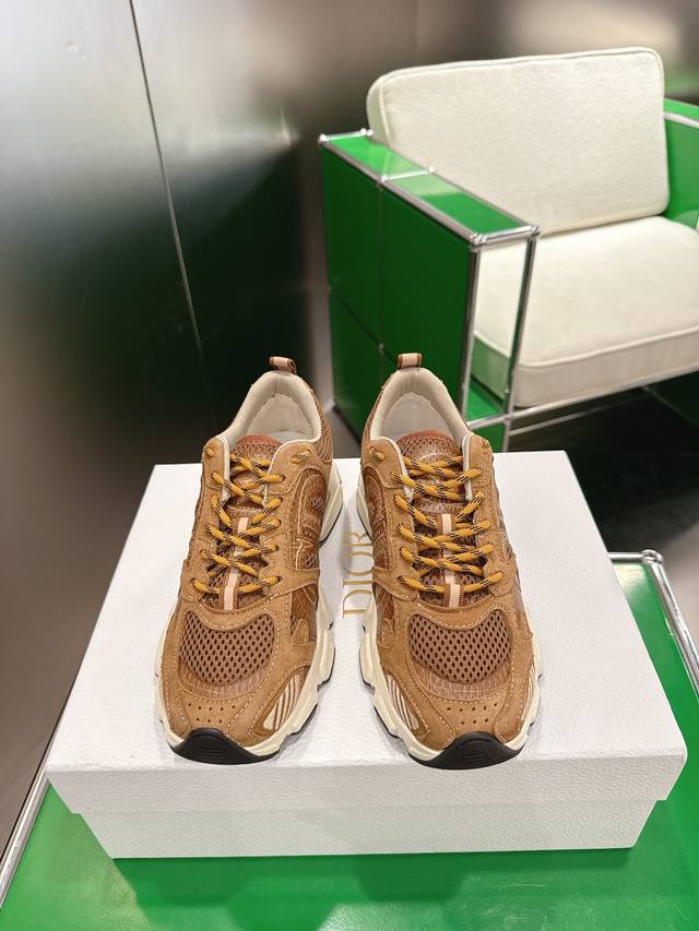 K020 Dior Dior Vibe Sneakers This Dior Vibe sneaker embodies the spirit of Dior K020 Dior Dior Vibe Sneakers This Dior Vibe sneaker embodies the spirit of Dior