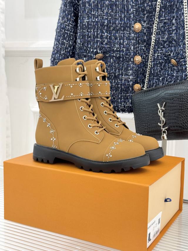 Factory Price Louis Vuitton 25Wf Autumn/Winter New Arrival Rhinestone LV Belt Bu