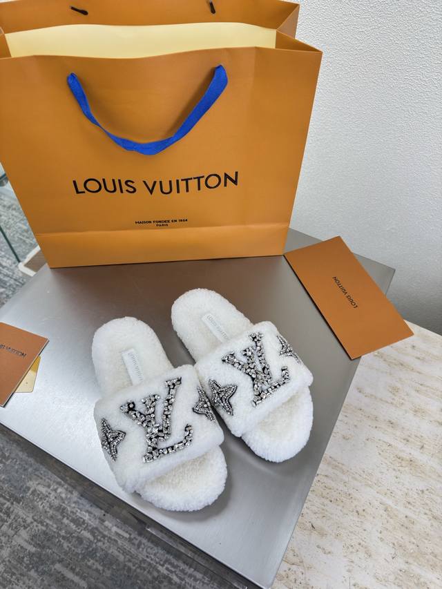 Diamond Hand-stitched Logo Imported Lambswool Slippers L Donkey Super High Cost-