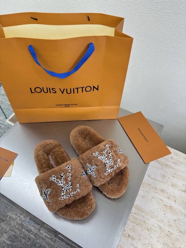 Diamond Hand-stitched Logo Imported Lambswool Slippers L Donkey Super High Cost-