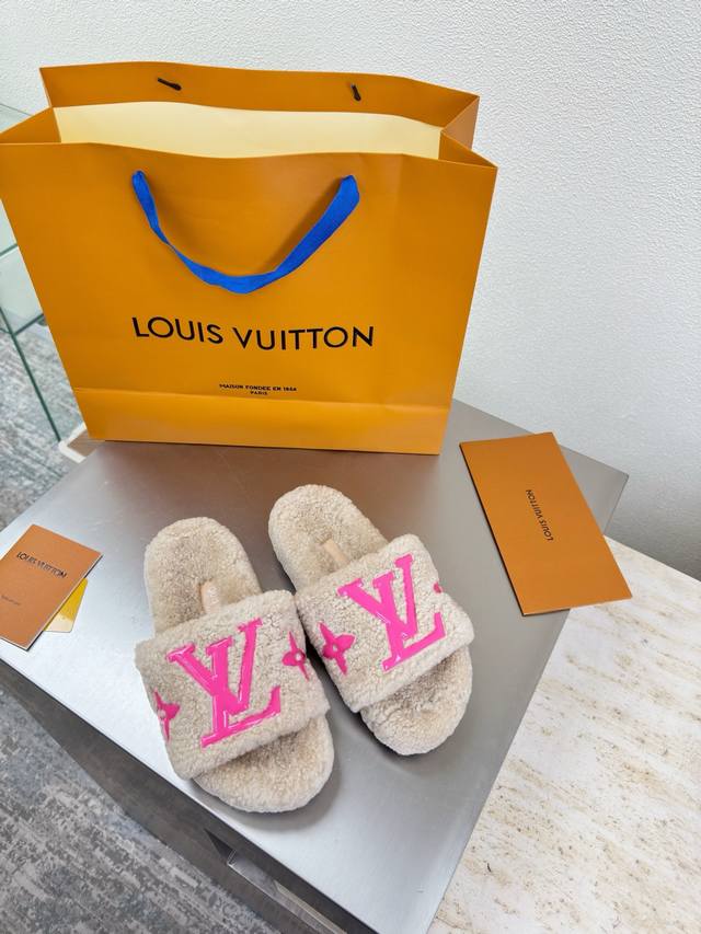 Imported Lambswool Slippers with Epoxy Logo L Donkey Super High Cost-Performance