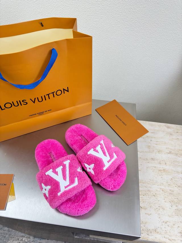 Imported Lambswool Slippers with Epoxy Logo L Donkey Super High Cost-Performance