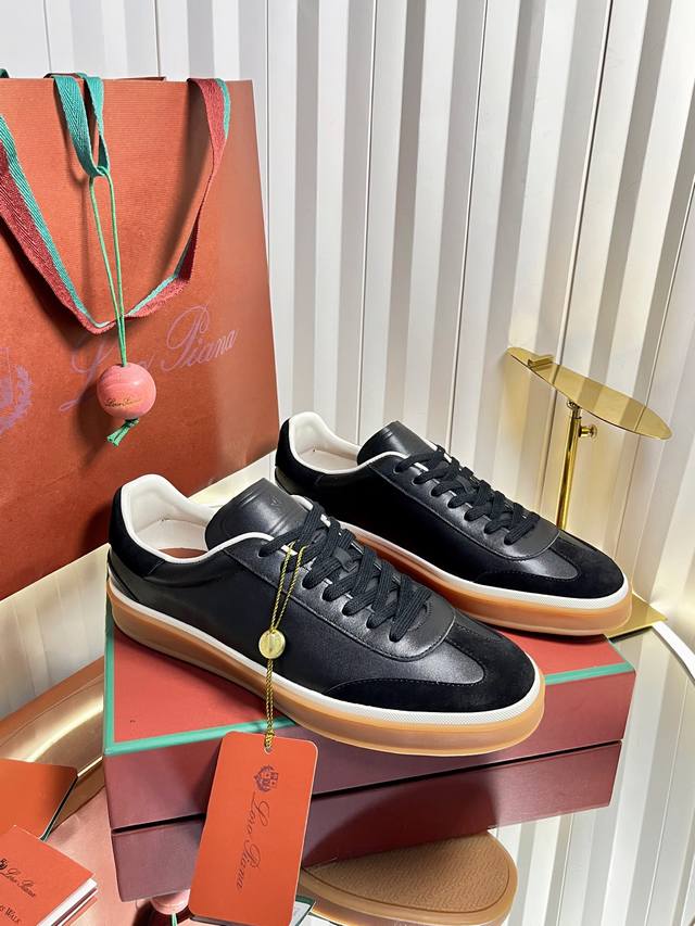 Top-quality women's and men's shoes, size 420, couple style. Loro Piana's Summer