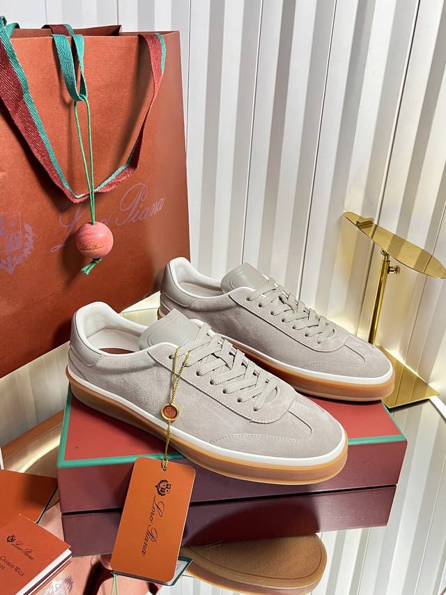 Top-quality women's and men's shoes, size 420, couple style. Loro Piana's Summer