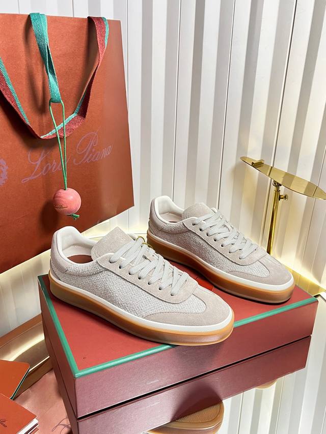 Top-quality women's and men's shoes, size 420, couple style. Loro Piana's Summer