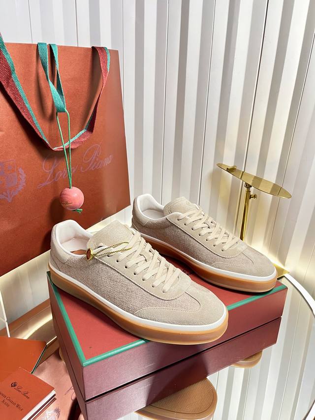 Top-quality women's and men's shoes, size 420, couple style. Loro Piana's Summer