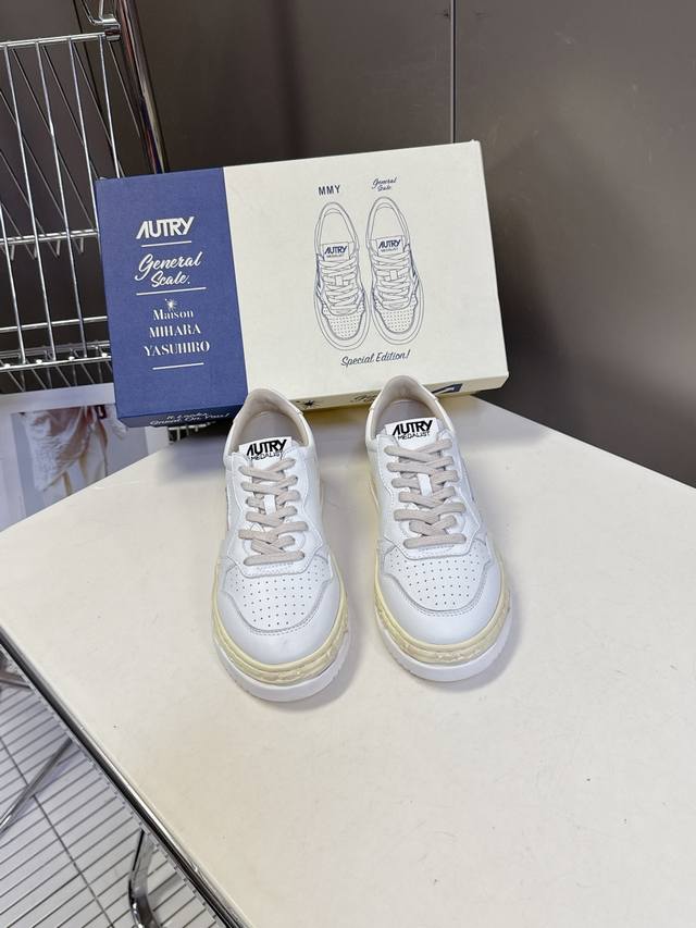 Men's 10 Autry latest retro couple's distressed white sneakers Every Autry shoe