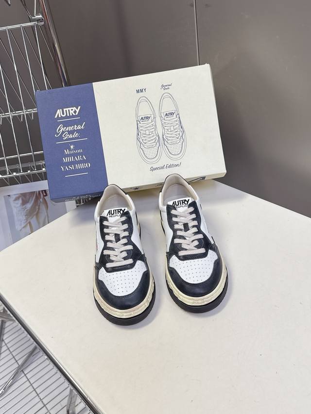 Men's 10 Autry latest retro couple's distressed white sneakers Every Autry shoe