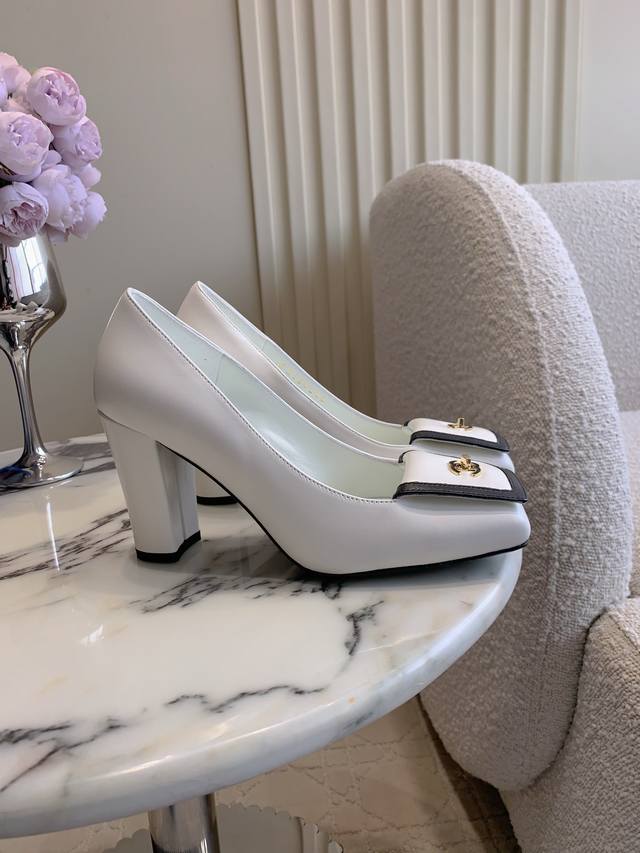 Factory Price P Chanel* New Square Toe High Heels. Chanel's high-end feel is alw Factory Price P Chanel* New Square Toe High Heels. Chanel's high-end feel is alw