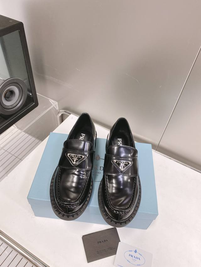 Black Prada 20Ss Summer New Arrival Glossy Leather Derby Shoes Upper: Glossy spl