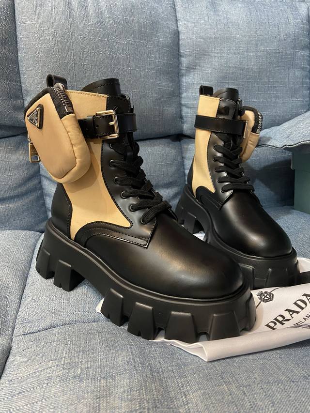 Top-tier version Prada launches its latest bag, ankle boot, and platform series.