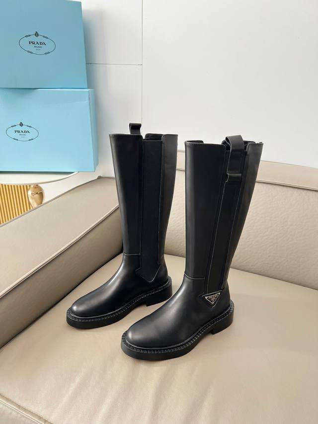 Prada's top-tier motorcycle boots are here! They look amazing on, are comfortabl