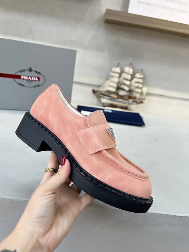 Factory Price: Prada: Men's and Women's Styles Fabric: Grade A imported high-glo