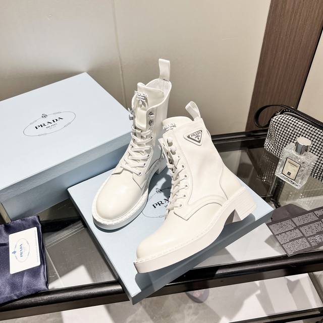 Top-tier Sss launches the Prada ankle boot series 1 Prada early autumn/winter ru