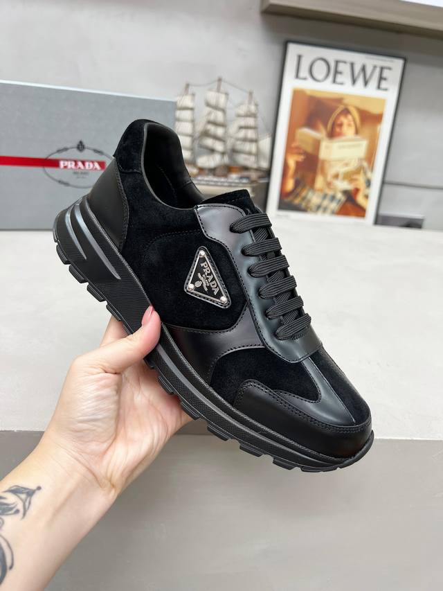 Factory Price: Prada men's shoes, best-selling item in boutiques, same as the of