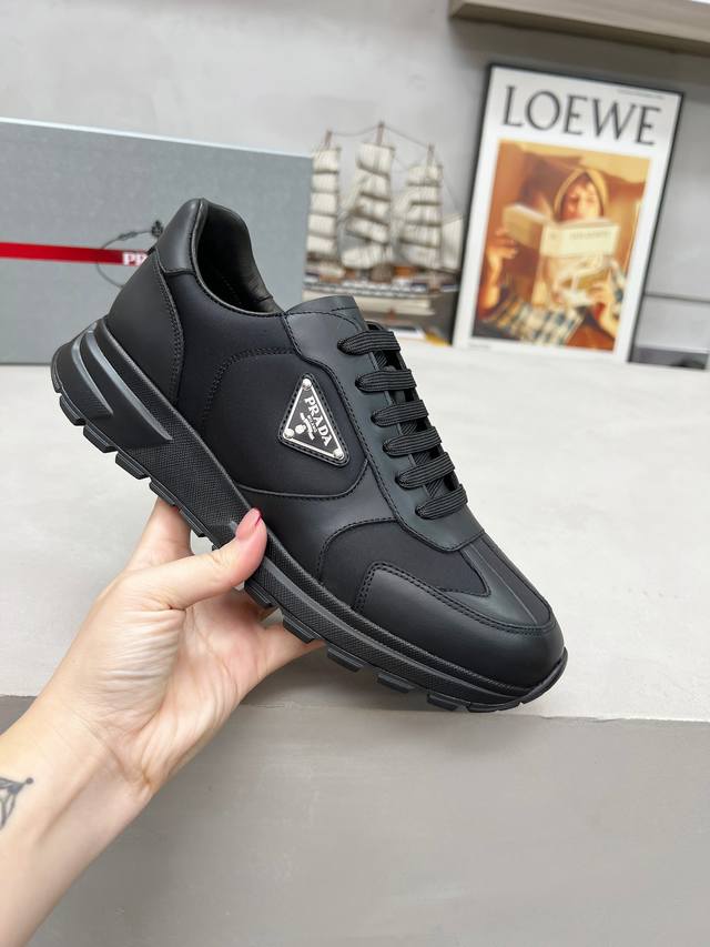 Factory Price: Prada men's shoes, best-selling item in department stores, same a