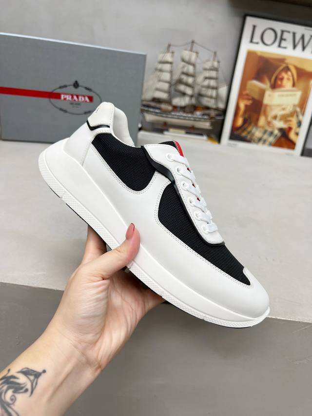 Factory Price: Prada men's shoes, best-selling item in department stores, same a