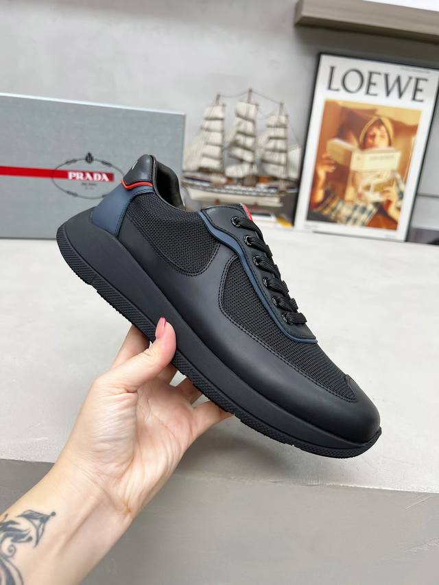 Factory Price: Prada men's shoes, best-selling item in department stores, same a