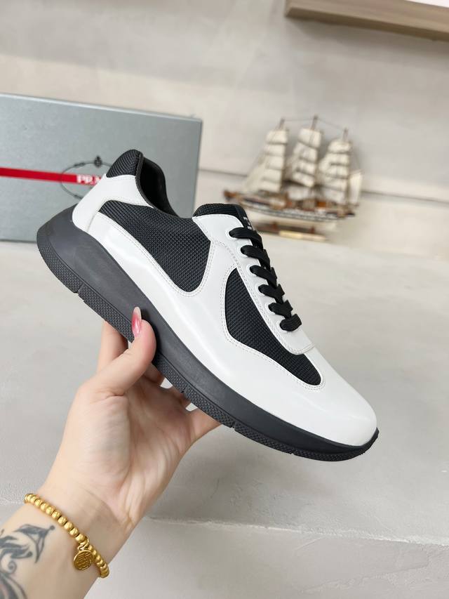 Factory Price: Prada men's shoes, best-selling item in department stores, same a