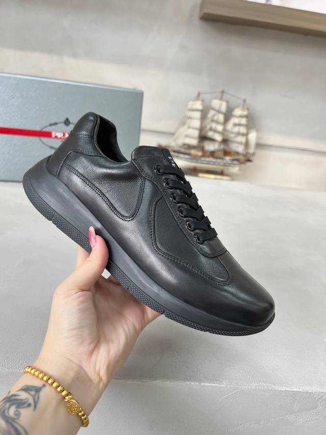 Factory Price: Prada men's shoes, best-selling item in department stores, same a