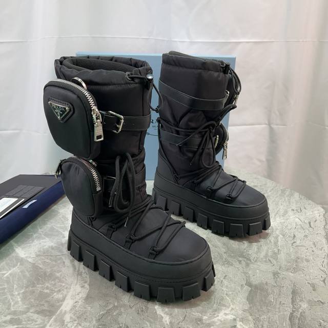 P-brand chubby snow boots Upper: Imported nylon fabric with embroidery Lining: W