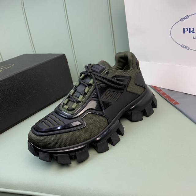 Factory Price: Prada: Latest Dad Shoe Series: Material: Imported space cotton +