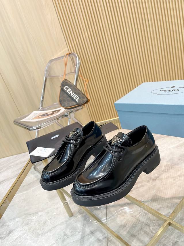 New arrival: Prada shoes. Upper: Original split-edge cowhide. Lining: Top-grade