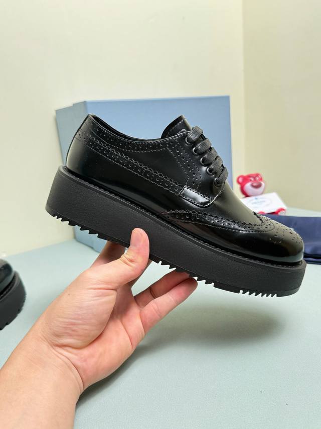 Factory Price: Prada Platform Loafers Upper: Imported split-edge patent leather