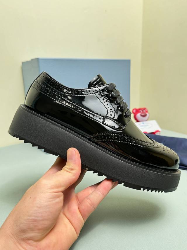 Factory Price: Prada Platform Loafers Upper: Imported split-edge patent leather