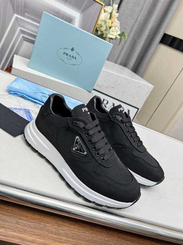 Prada... The hottest couple's style is now available! Developed to a 1:1 replica