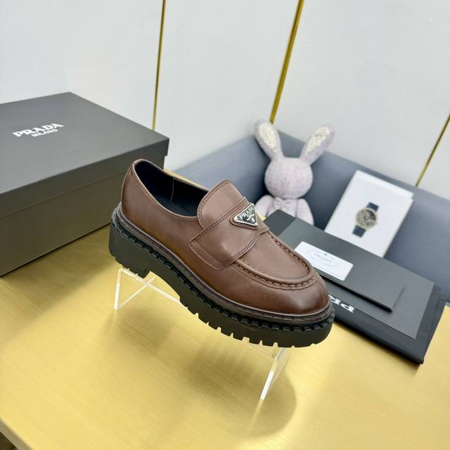 High-quality Prada 24Ss Spring/Summer Loafers (Retail Purchase). Top quality, cl