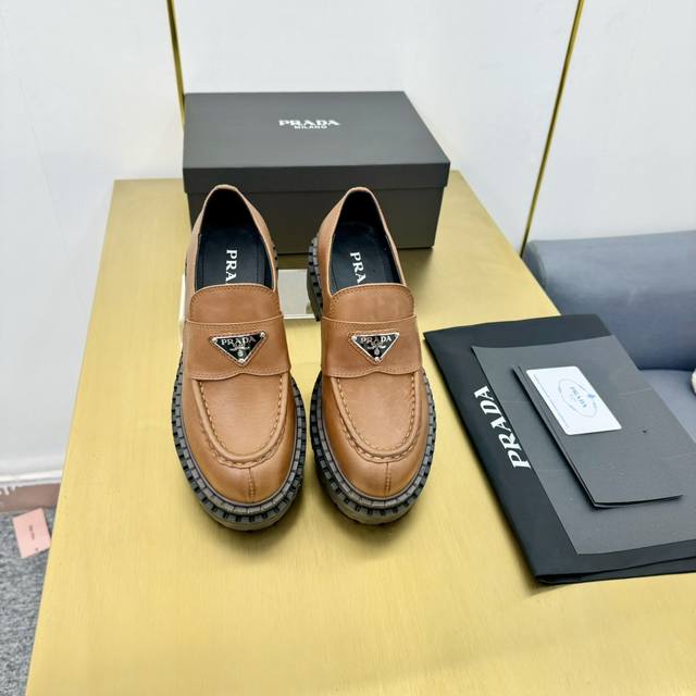 High-quality Prada 24Ss Spring/Summer Loafers (Retail Purchase). Top quality, cl