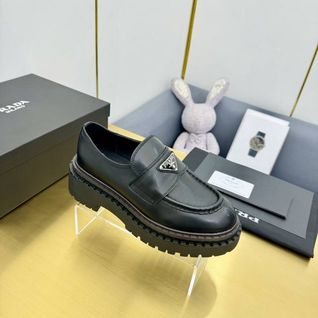 High-quality Prada 24Ss Spring/Summer Loafers (Ddd). Top quality, classic style,