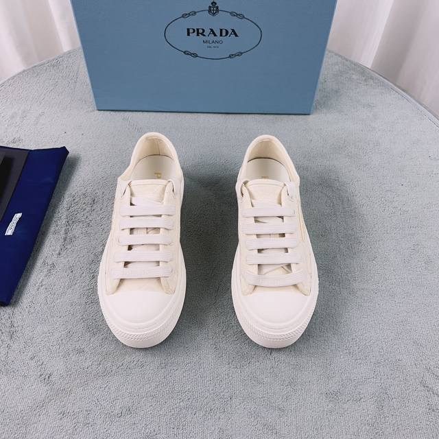 Prada Top-Tier Version Upper: Washed canvas + epoxy resin finish Lining: Importe