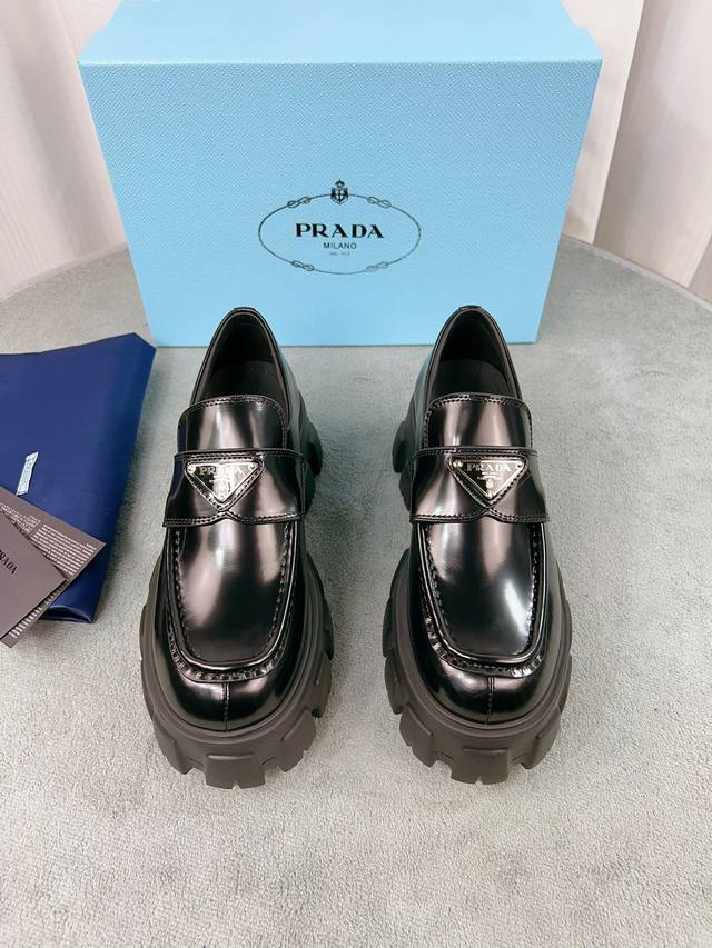 Prada classic loafers, top-quality version! Original molded buckles, will never