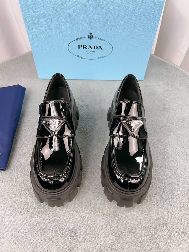Prada classic loafers, top-quality version! Original molded buckles, will never