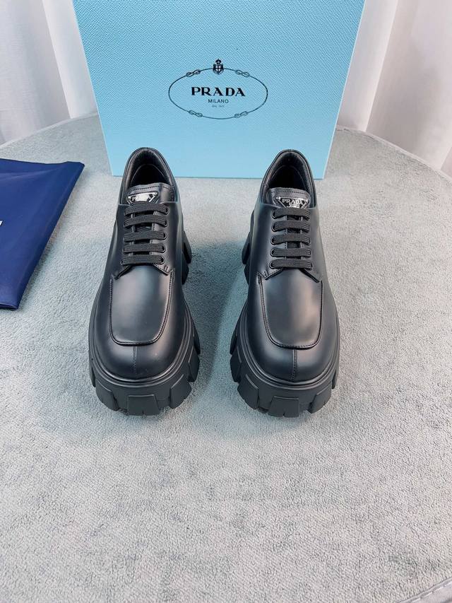 Pujia Classic Upgraded Model Upper: Imported split-edge beads, cowhide patent le