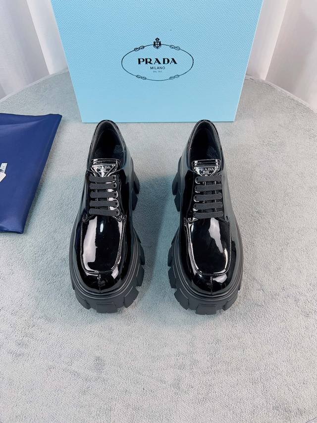 Pujia Classic Upgraded Version Upper: Imported split-edge beads, cowhide patent