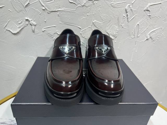 Prada Derby 2025 New Spring Arrival, British Style Business Shoes, Top-Quality T