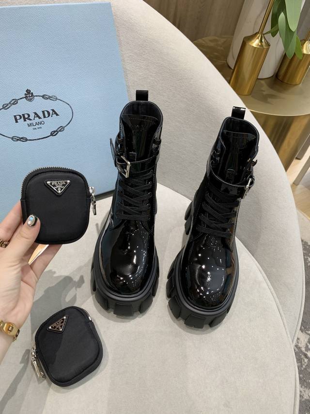 Hot-selling Prada, the highest quality 1:1 replica on the market. Upper: Importe
